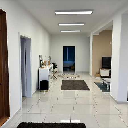 Stadtsuite Mit Sauna In Wiener Neustadt 135 M2 Esterno foto