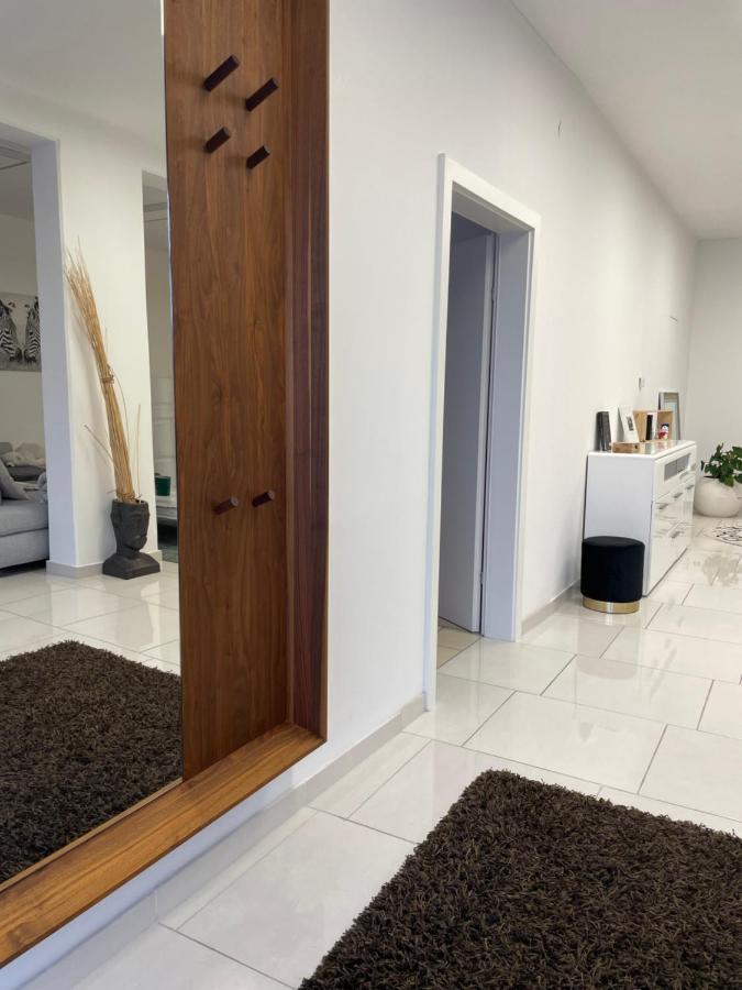 Stadtsuite Mit Sauna In Wiener Neustadt 135 M2 Esterno foto