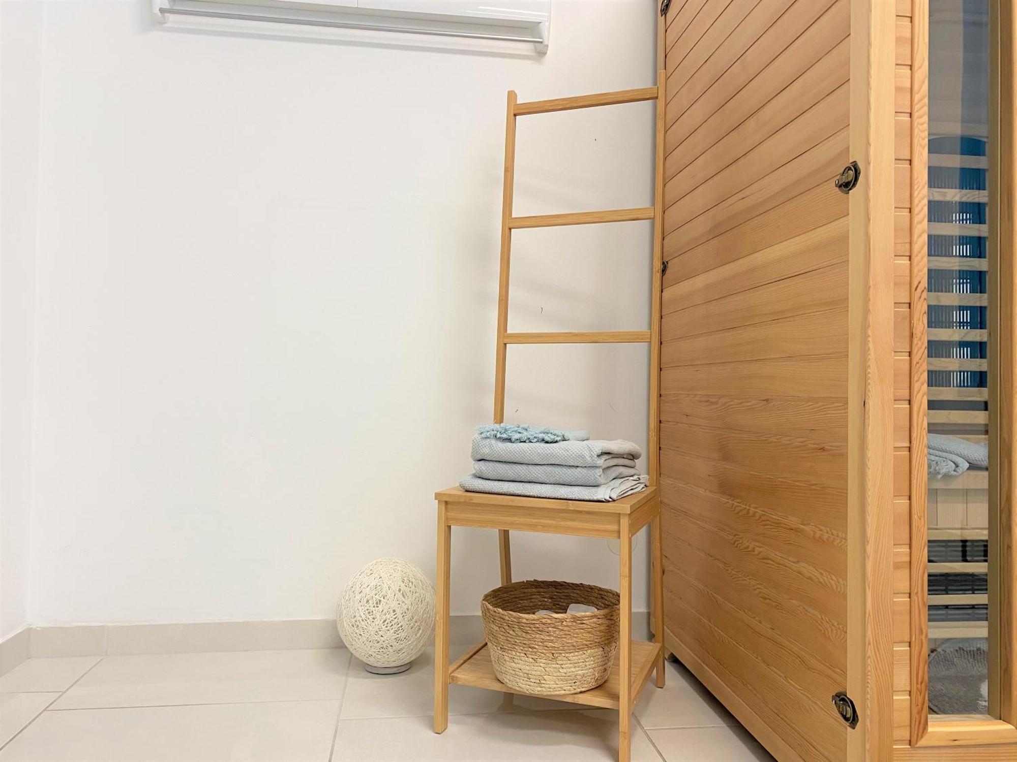 Stadtsuite Mit Sauna In Wiener Neustadt 135 M2 Esterno foto