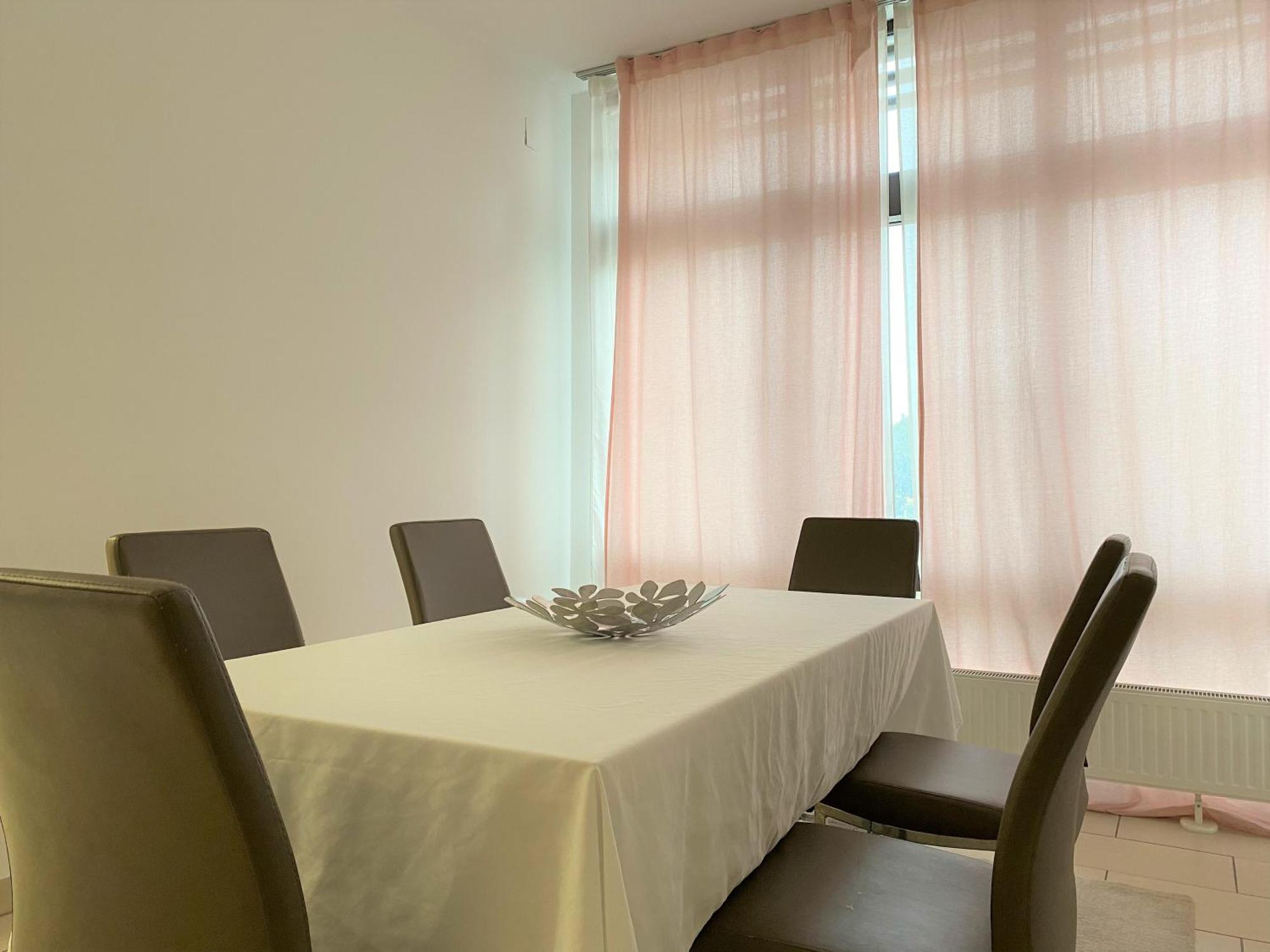 Stadtsuite Mit Sauna In Wiener Neustadt 135 M2 Esterno foto